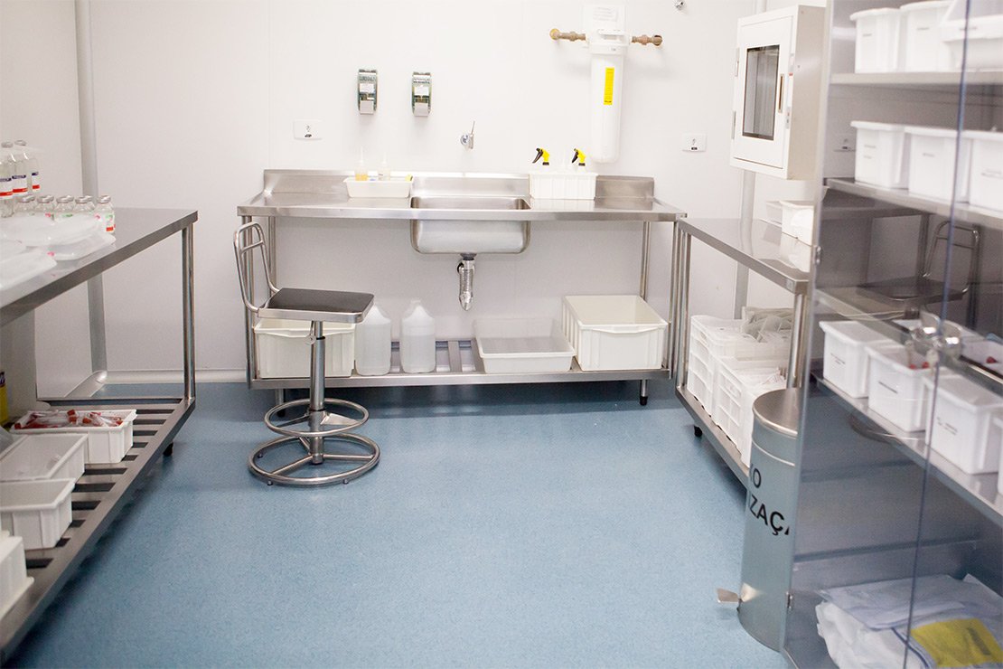 moveis em aco inox para hospitais
